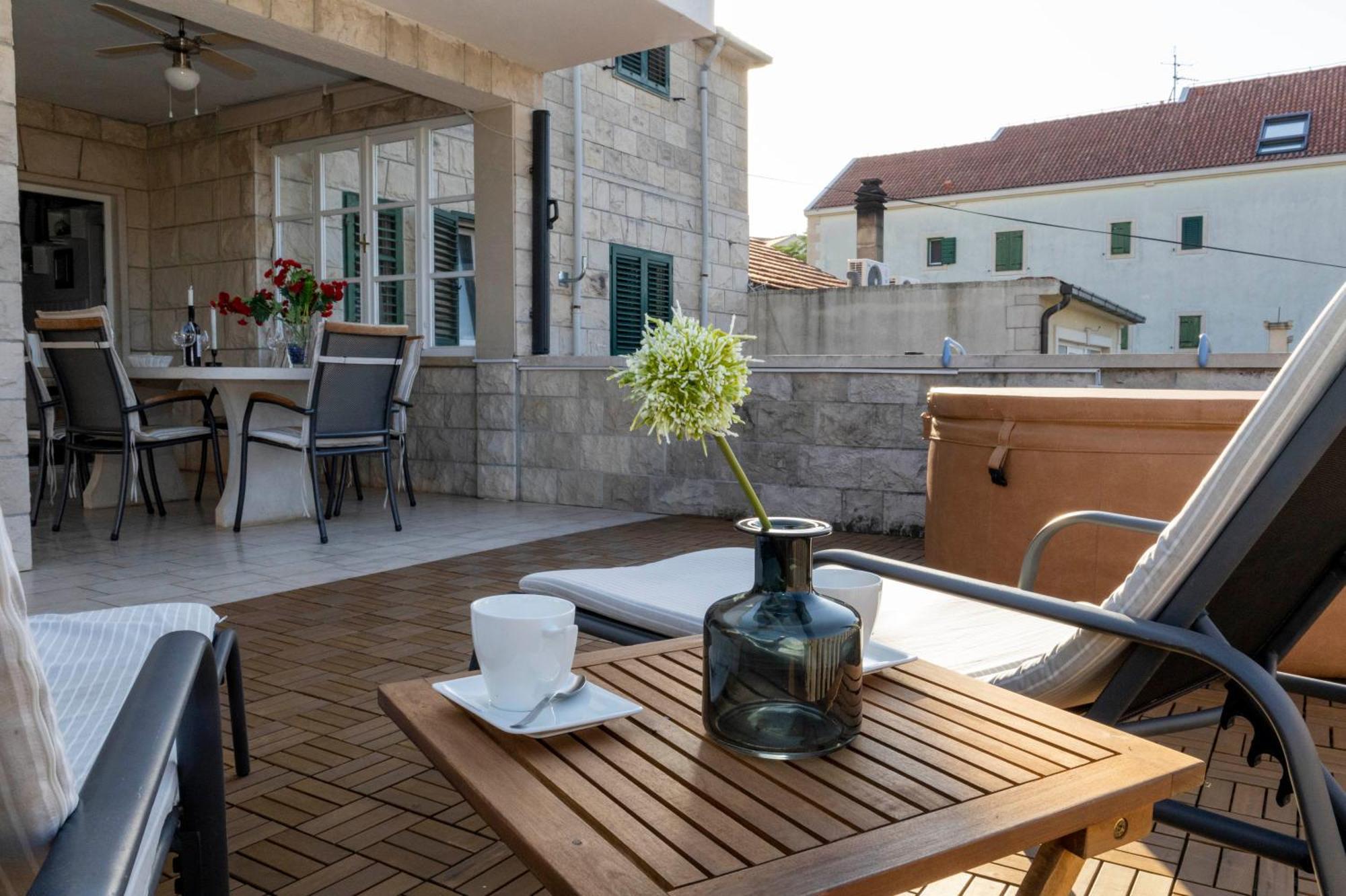 Apartments Jaksic - Zile Supetar Kültér fotó
