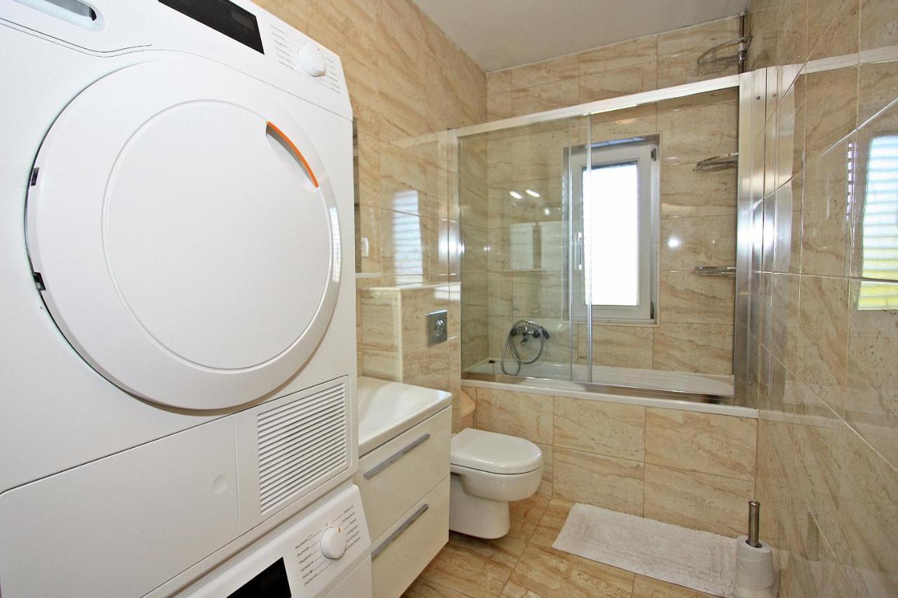Apartments Jaksic - Zile Supetar Kültér fotó