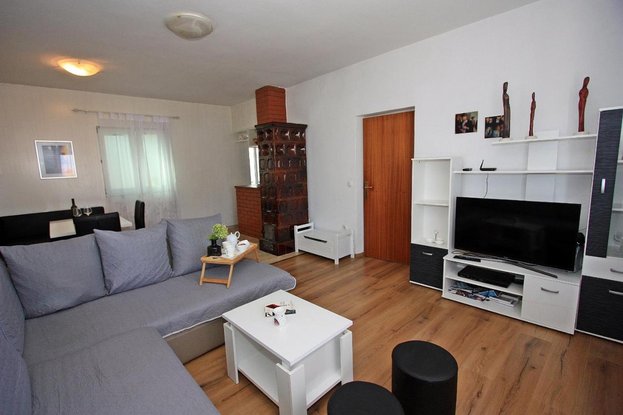 Apartments Jaksic - Zile Supetar Kültér fotó